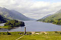 Glenfinnan Monument am Ufer des Loch Shiel